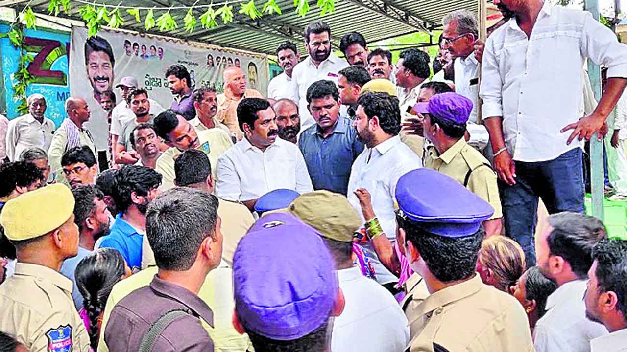 ఎమ్మెల్యే నాగరాజుకు నిరసన సెగ