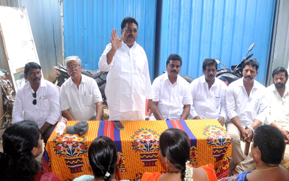 Kodada : డబ్బా కొట్లను తొలగించాలని చూస్తే ఆందోళన : అఖిలపక్షం