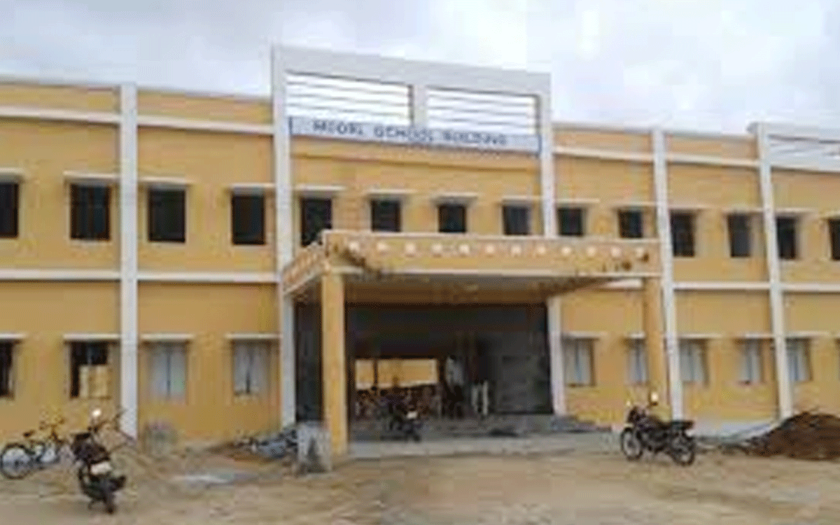 Nidamanoor : నిడ‌మ‌నూరు ఆద‌ర్శ పాఠ‌శాల‌లో అధ్యాపక పోస్టులకు ద‌రఖాస్తులు