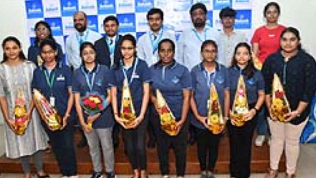 NEET Exam | నీట్‌లో వరంగల్‌ ఆకాశ్‌ విద్యార్థుల ప్రతిభ