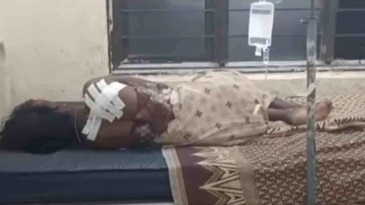 Nellore | మద్యంమత్తు.. భార్యపై కత్తితో దాడి.. అడ్డొచ్చిన అత్తమామలను నరికేశాడు