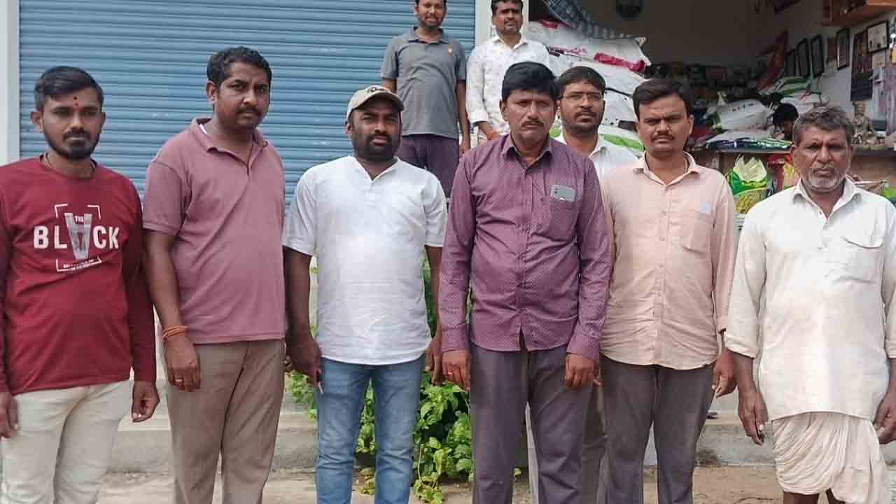 Bhainsa | కొనుగోలు కేంద్రాల్లో ధాన్యం అమ్మి 20 రోజులైనా ఖాతాల్లో డబ్బులు పడలే..