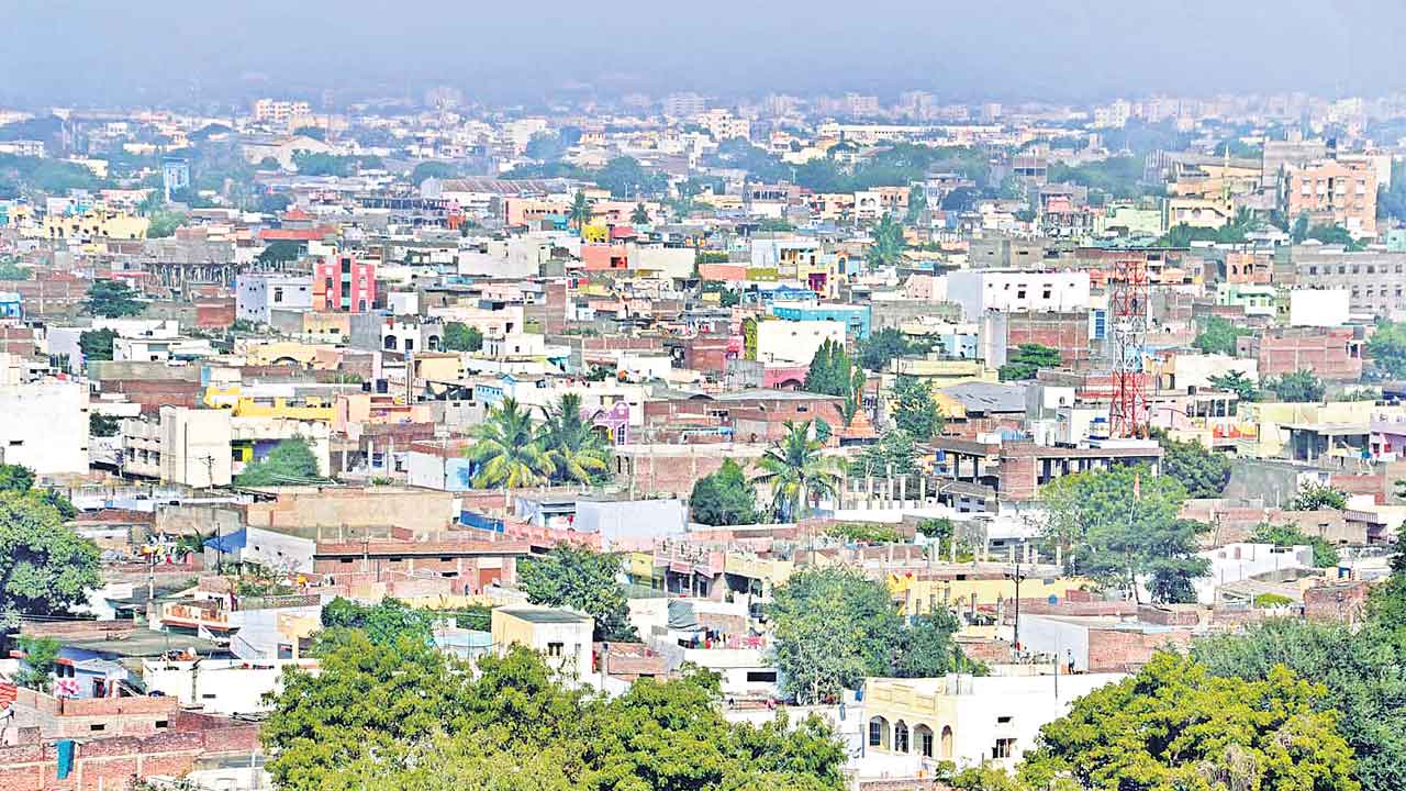 భద్రత గాలికి!