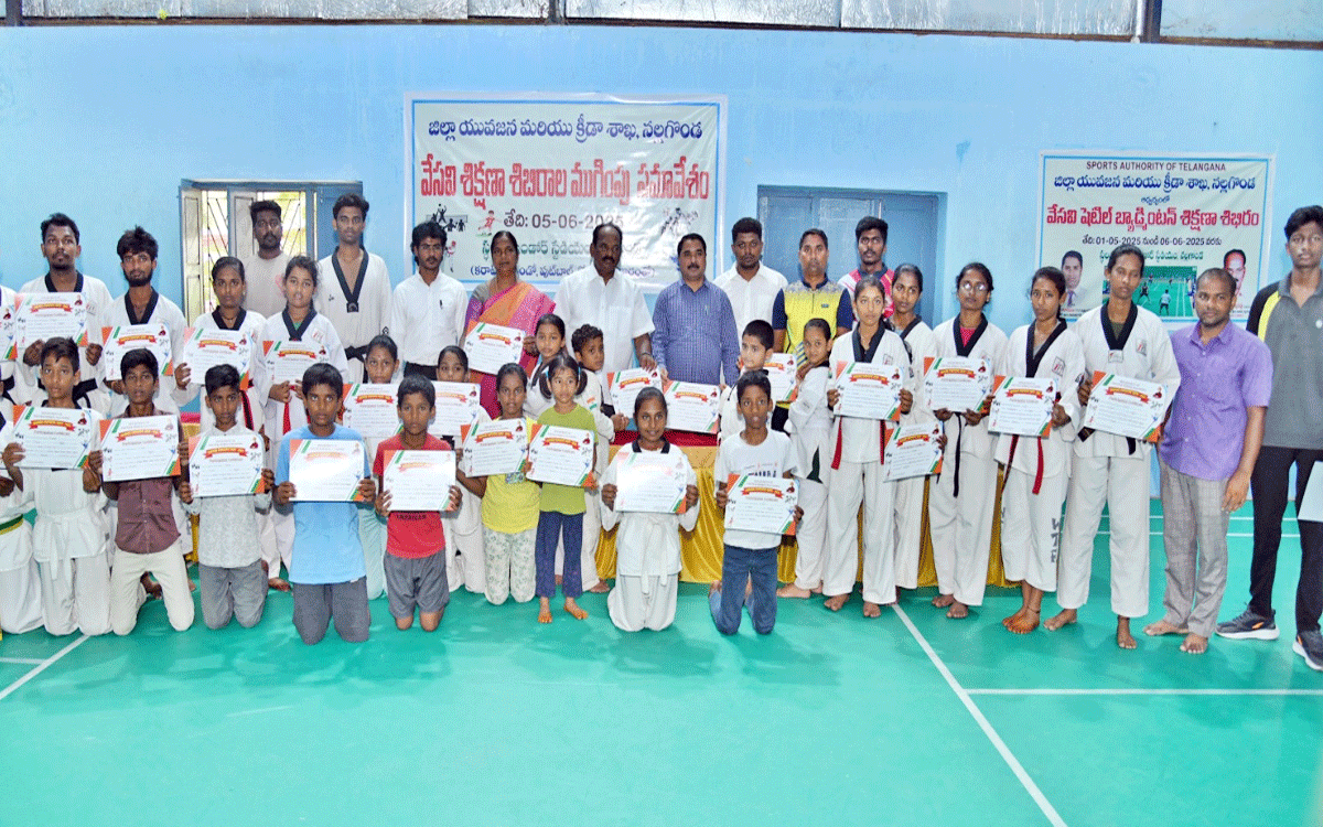 Nalgonda Rural : వేసవి శిబిరాల ద్వారా విద్యార్థుల్లో నైపుణ్యాలకు నాంది : డీఈఓ భిక్ష‌ప‌తి