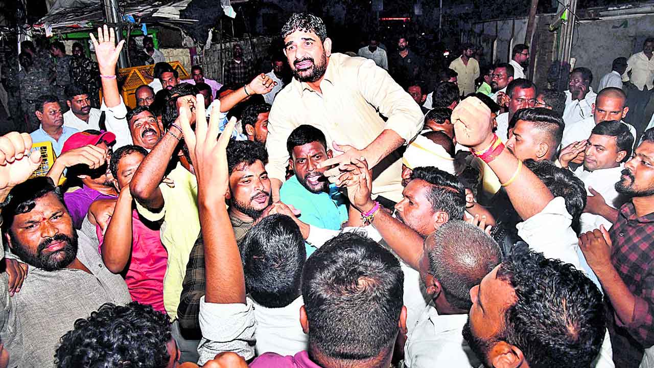 రోజంతా హైడ్రామా.. ఎమ్మెల్యే కౌశిక్రెడ్డి అక్రమ అరెస్ట్పై భగ్గుమన్న బీఆర్ఎస్