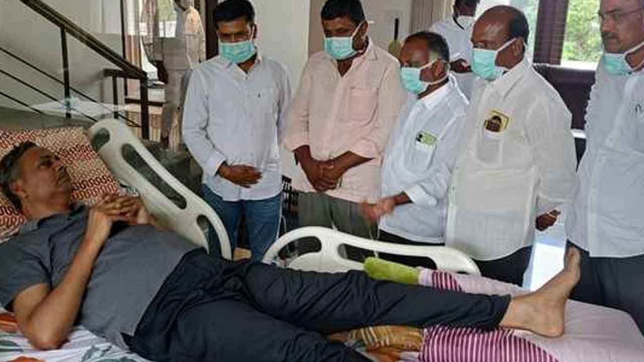 MLA Palla Rajeshwar Reddy | ఎమ్మెల్యే పల్లా రాజేశ్వర్ రెడ్డి కలిసిన బీఆర్ఎస్ నేతలు