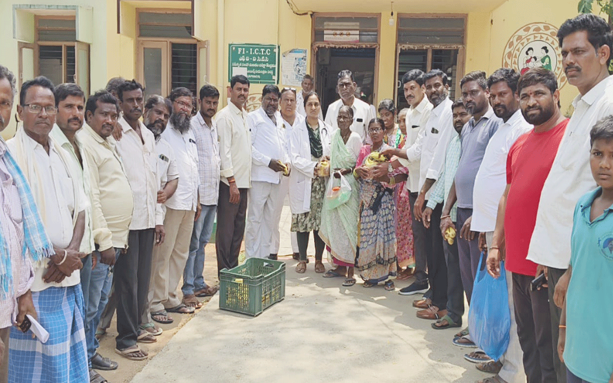 Munugode : మునుగోడులో మాజీ ఎంపీ పాల్వాయి గోవర్ధన్‌రెడ్డి వర్ధంతి