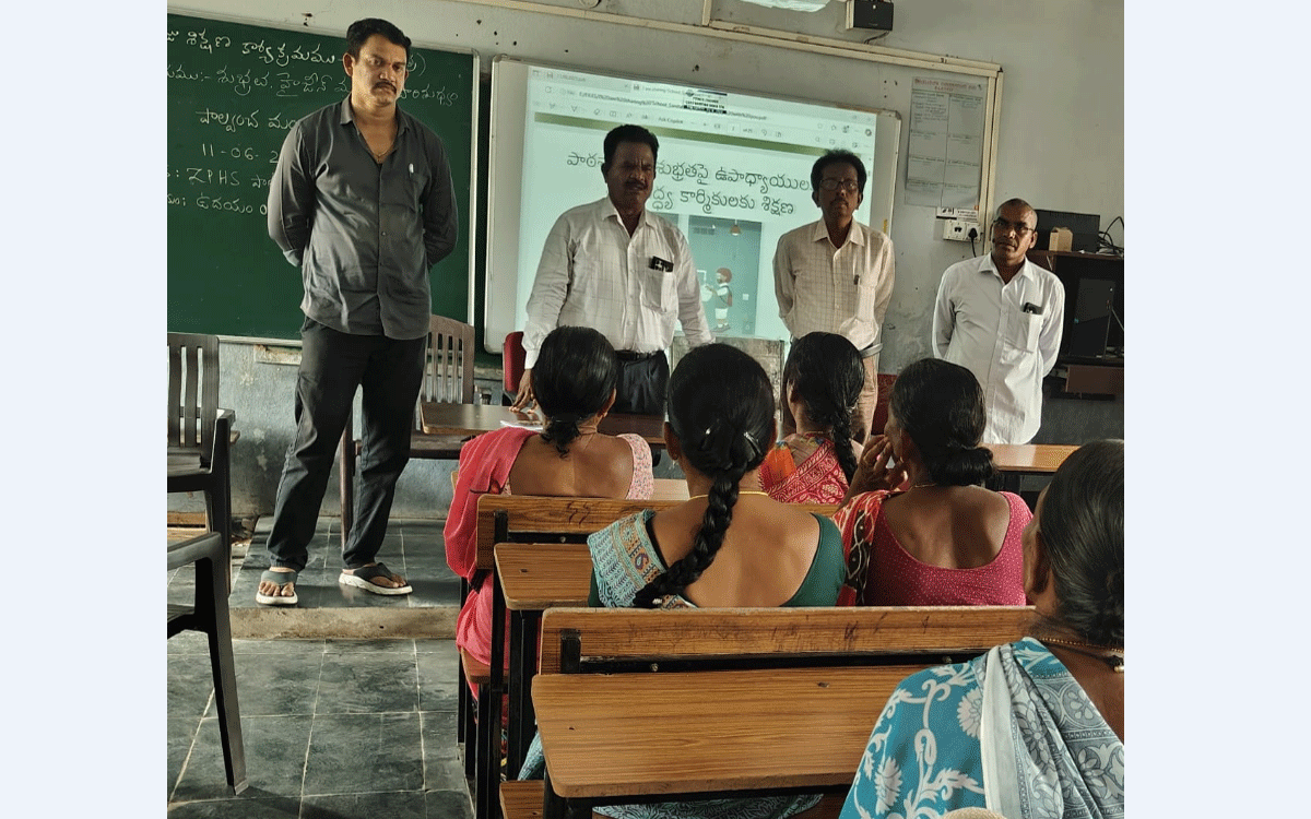 Palvancha : స్కావెంజర్స్‌కు ఒకరోజు శిక్షణ‌