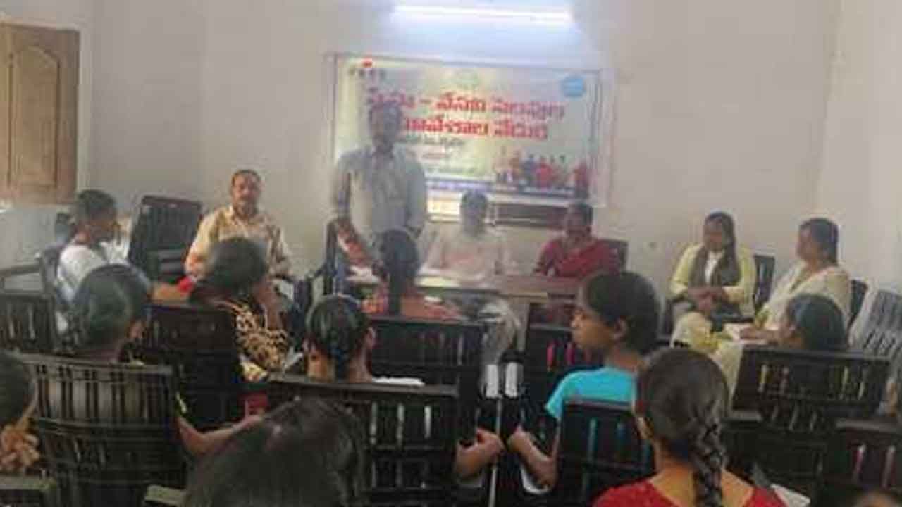 Parvathagiri | విద్యార్థులు ఉన్నత లక్ష్యాలను సాధించాలి : ఎంపీవో శేషాంజన్ స్వామి