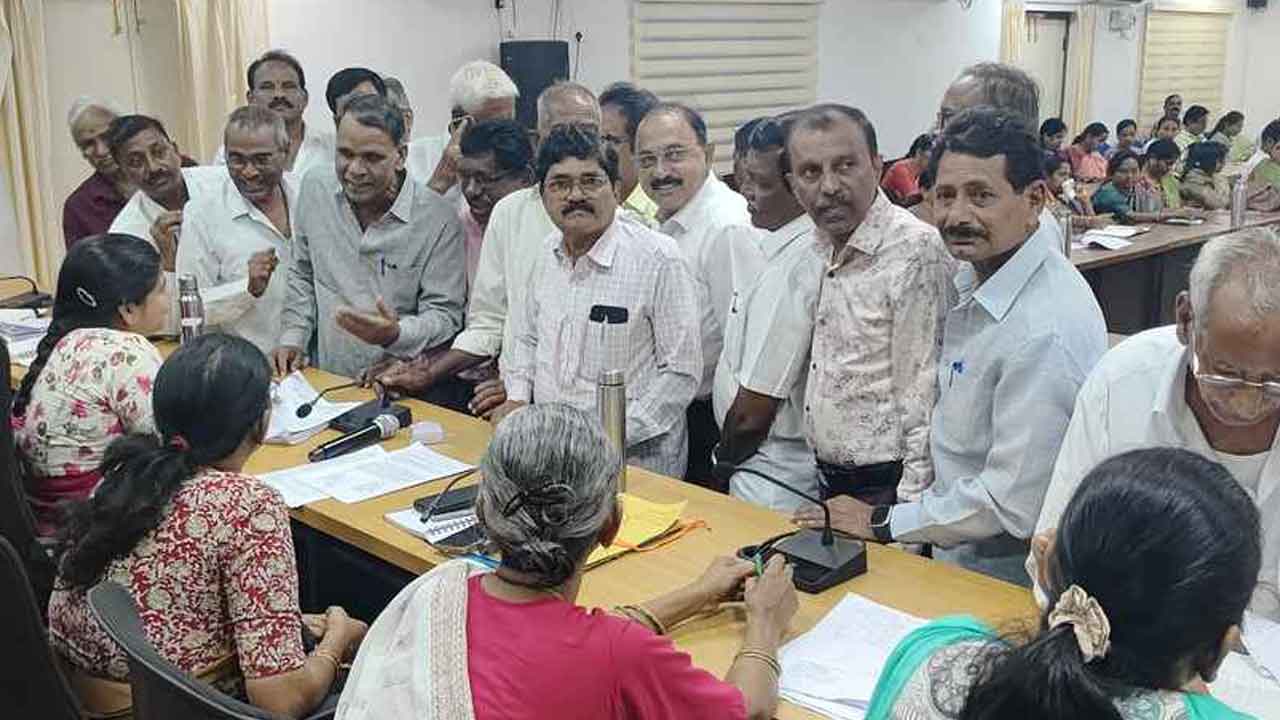 AISPSP | పాత పెన్షన్ విధానాన్ని కొనసాగించాలని ఏఐఎస్‌పీఎస్‌పీ ఆధ్వర్యంలో ధర్నా