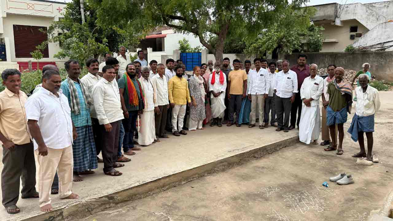 మా భూములు మాకు కావాలి.. నినదించిన ఫార్మా బాధిత రైతులు