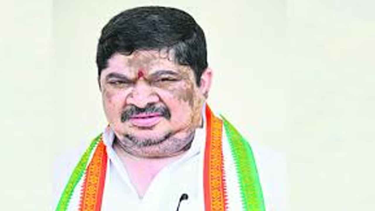 బీజేపీ ఎంపీలు రాజీనామా చేయాలి