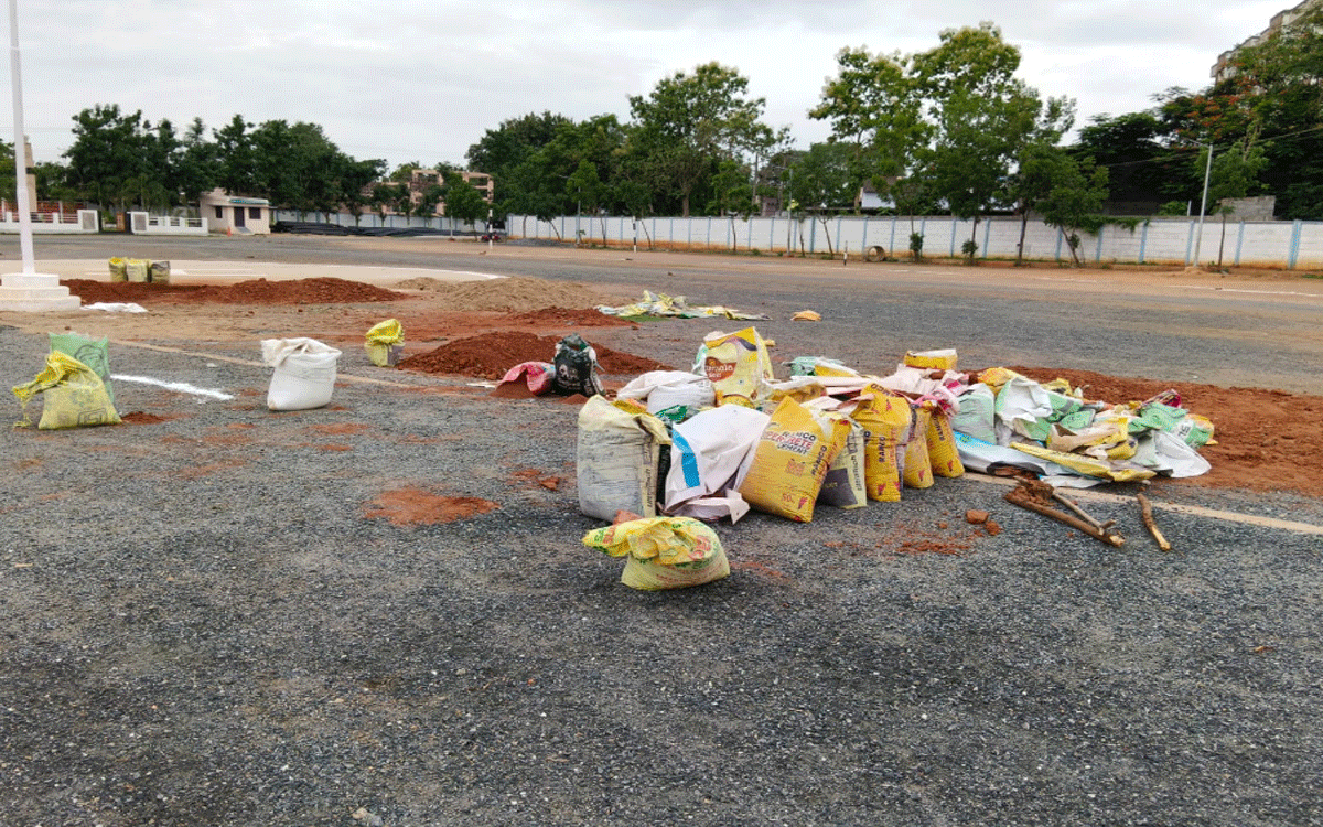 Kothagudem Urban : అస్త‌వ్య‌స్థం.. కొత్తగూడెం ప్రగతి మైదాన్