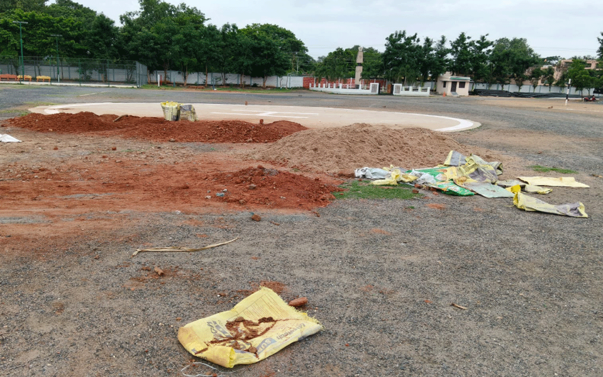 Kothagudem Urban : అస్త‌వ్య‌స్థం.. కొత్తగూడెం ప్రగతి మైదాన్