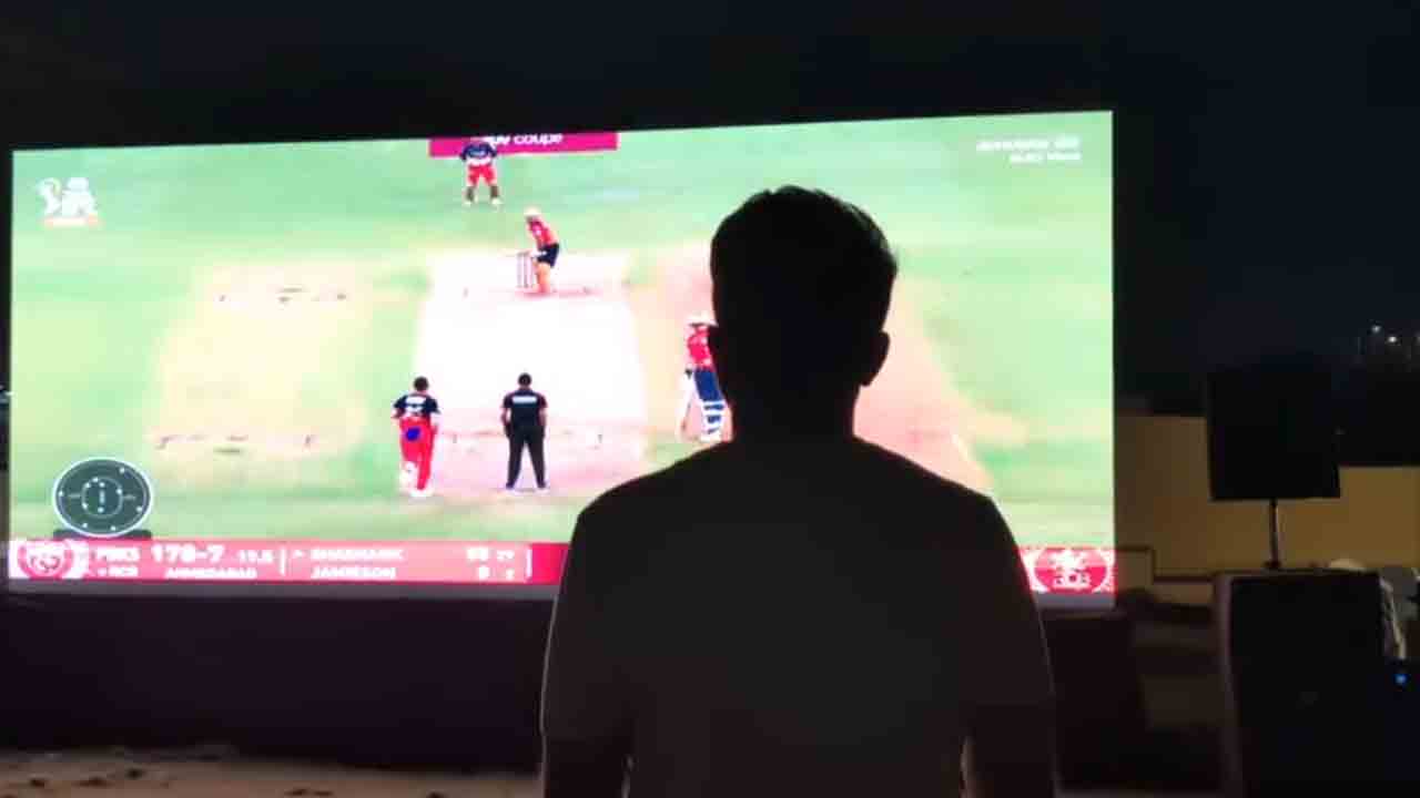 Prashanth Neel | ఆర్సీబీ విజయం.. ఫిల్మ్​సిటీలో ప్ర‌శాంత్ నీల్ సంబ‌రాలు వైర‌ల్