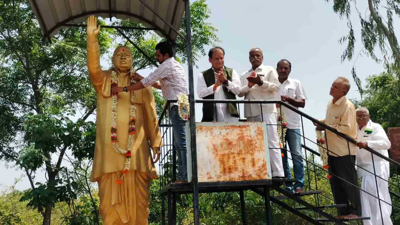 PV Narasimha Rao | ప్రపంచానికి భారతదేశ ఖ్యాతిని చాటిచెప్పిన మహనీయుడు పీవీ: భీమదేవరపల్లి తహశీల్దార్