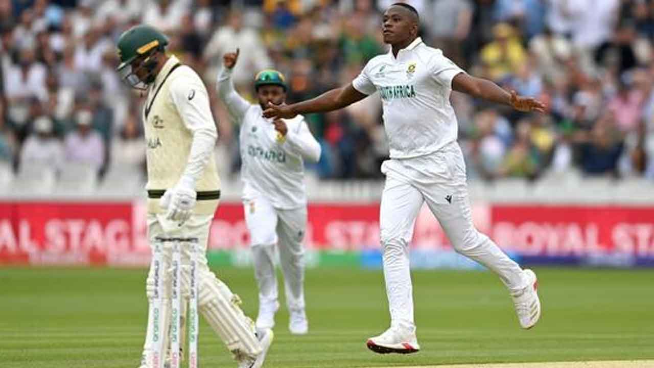 తొలి రోజు బౌలర్లదే