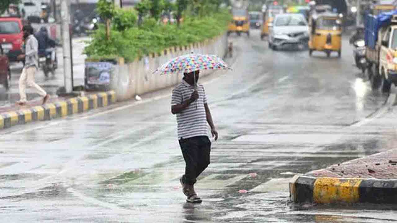Rain Update | రాష్ట్రంలో మళ్లీ కురుస్తున్న వానలు.. మూడ్రోజులు మోస్తరు నుంచి భారీ వర్షాలు