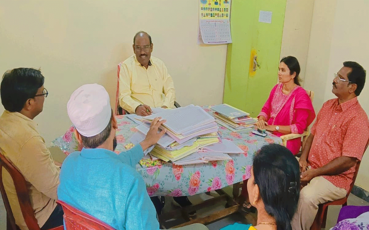 Chandampet : మేలు జాతి పశు సంపద వృద్ధే లక్ష్యం : రమేశ్‌