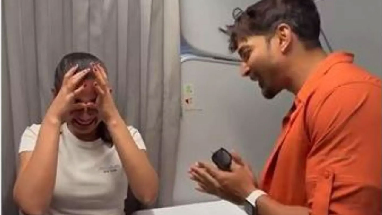 Harshvardhan rane | విమానంలో తెగ ఏడ్చేసిన అభిమాని.. ఆ స‌మ‌యంలో హీరో ఏం చేశాడో తెలుసా?