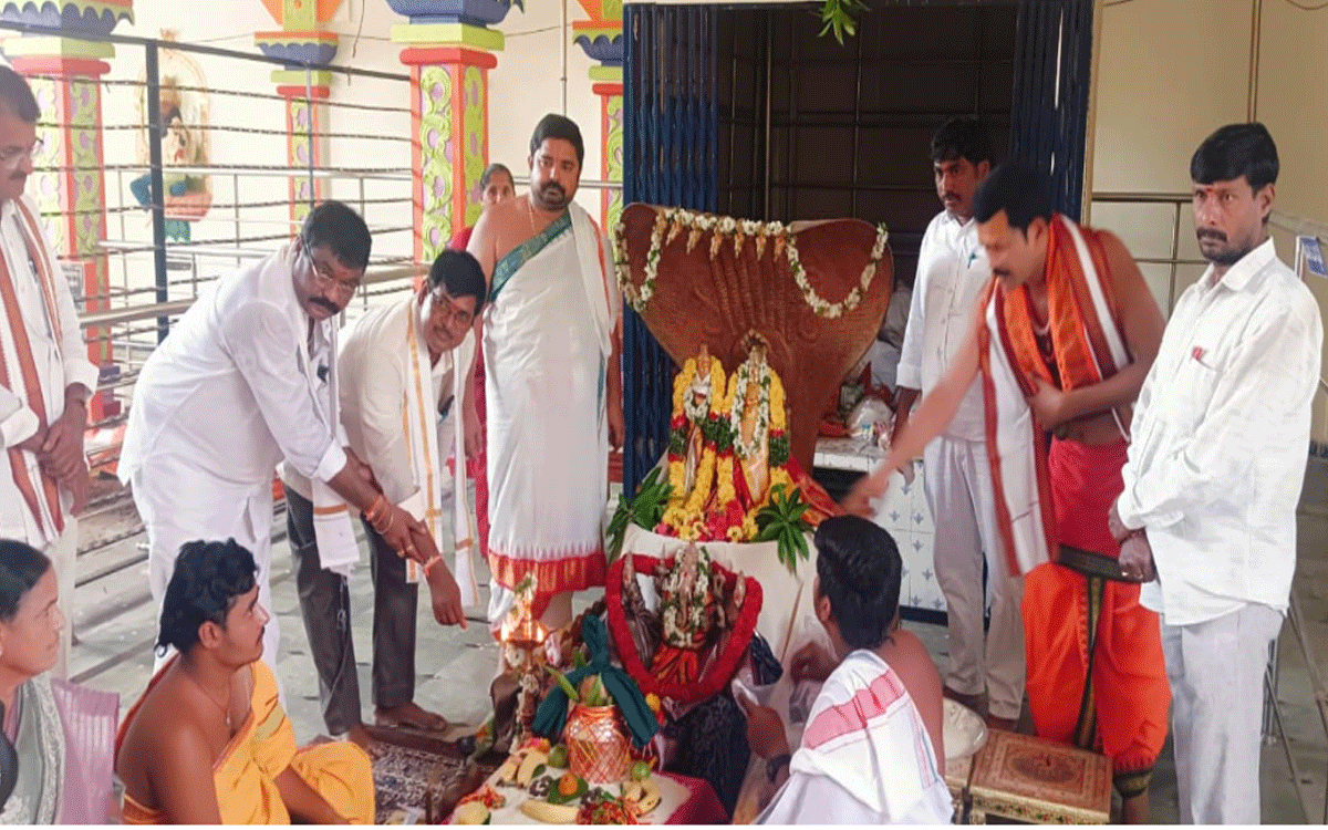 Nalgonda City : ధర్వేశిపురం రేణుకా ఎల్లమ్మ ఆల‌య బ్రహ్మోత్సవాలు ప్రారంభం