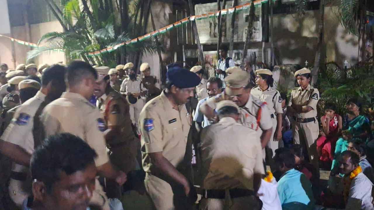 RS Praveen Kumar | ఈ పిల్లలు పోష్ సొసైటీకి చెందిన వారు కాదనేనా ఈ వెలివేత? : ఆర్ఎస్ ప్ర‌వీణ్ కుమార్