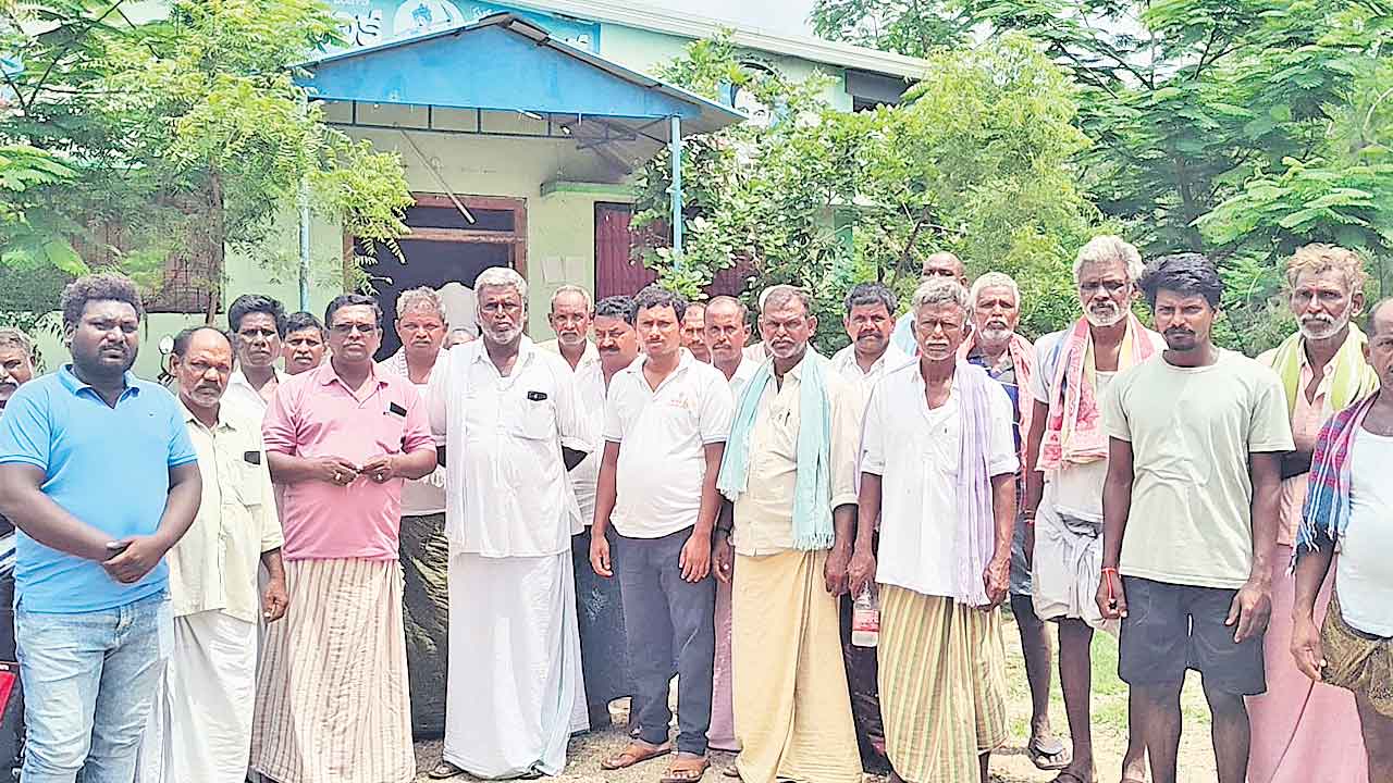 రెవెన్యూ సదస్సు బహిష్కరణ.. ఇథనాల్‌ ఫ్యాక్టరీ రద్దయ్యే వరకు సమష్టిగా ఆందోళన కొనసాగిస్తాం