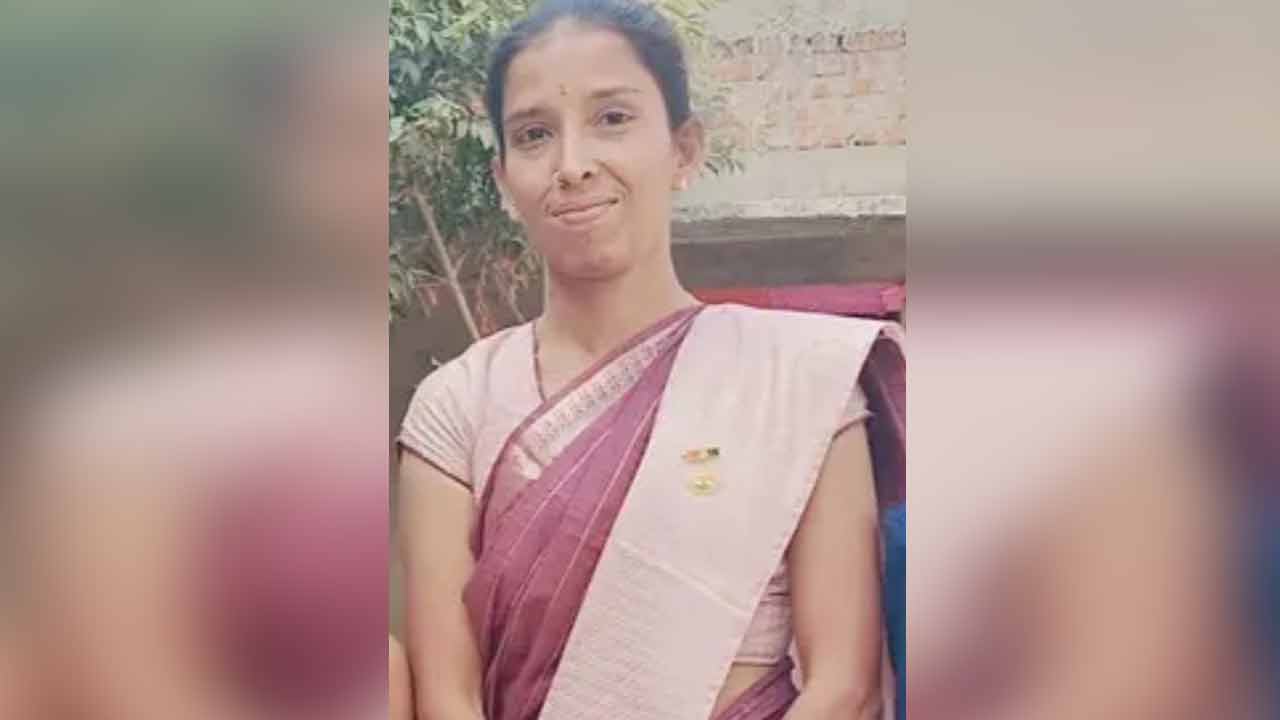 Maktal | రాష్ట్ర స్థాయి అభ్యసన ప్రక్రియకు ఎంపికైన కర్ని ఉపాధ్యాయురాలు