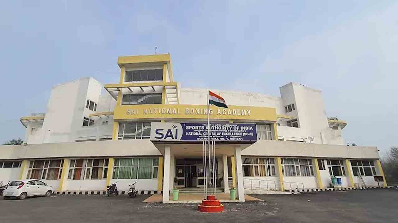 FIR on Boxing Coach |  మైనర్ బాక్సర్‌పై లైంగిక వేధింపులు.. మహిళా కోచ్‌పై ఎఫ్‌ఐఆర్ నమోదు..!