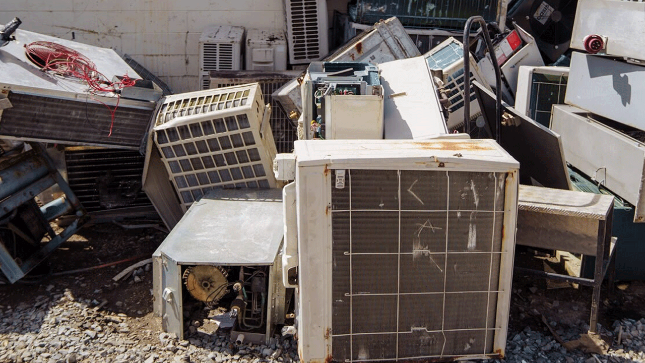 Scrap Dealer: టెలికాం ప‌రిక‌రాలు ఎత్తుకెళ్తున్న స్క్రాప్ డీల‌ర్ అరెస్టు..