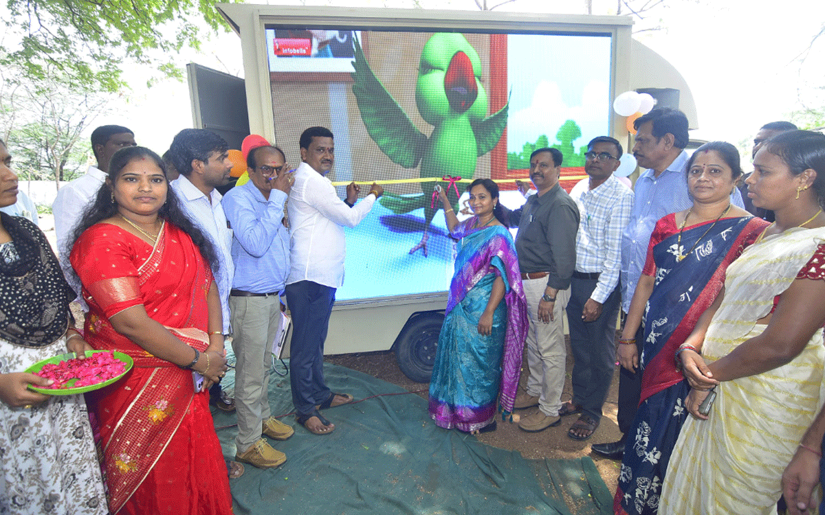 Bhuvanagiri Collectorate : ఉపాధ్యాయులు అంకితభావంతో పనిచేయాలి : జ‌డ్పీ సీఈఓ శోభారాణి