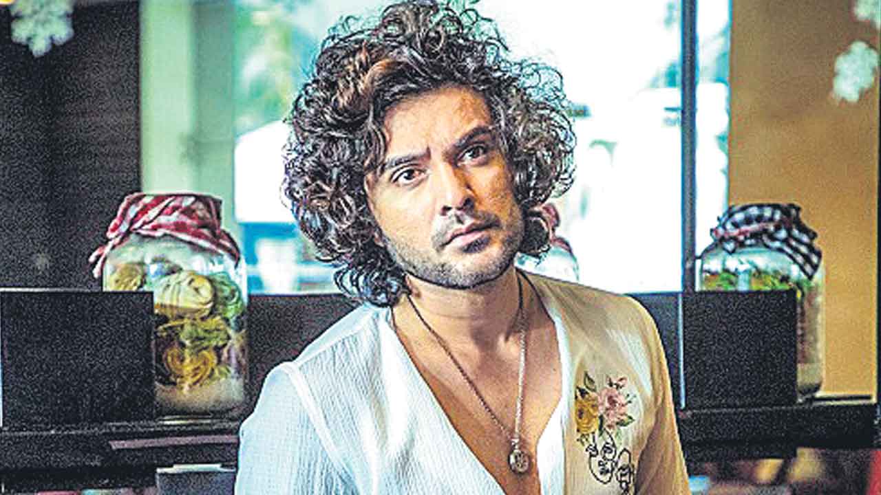 సగం పారితోషికం వాపస్‌