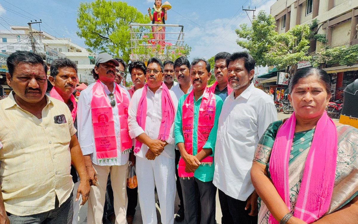 Kodada : కోటి ఎకరాలకు సాగునీరు అందించిన ఘనత కేసీఆర్‌దే : ఎస్‌కే న‌యీం