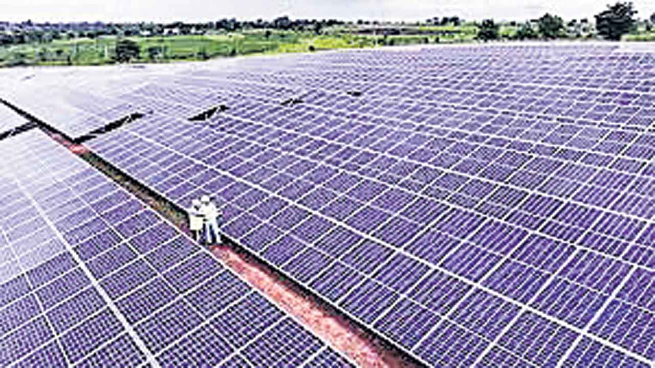 రైతుపైనే సోలార్‌ ప్లాంట్ల విద్యుత్తు భారం