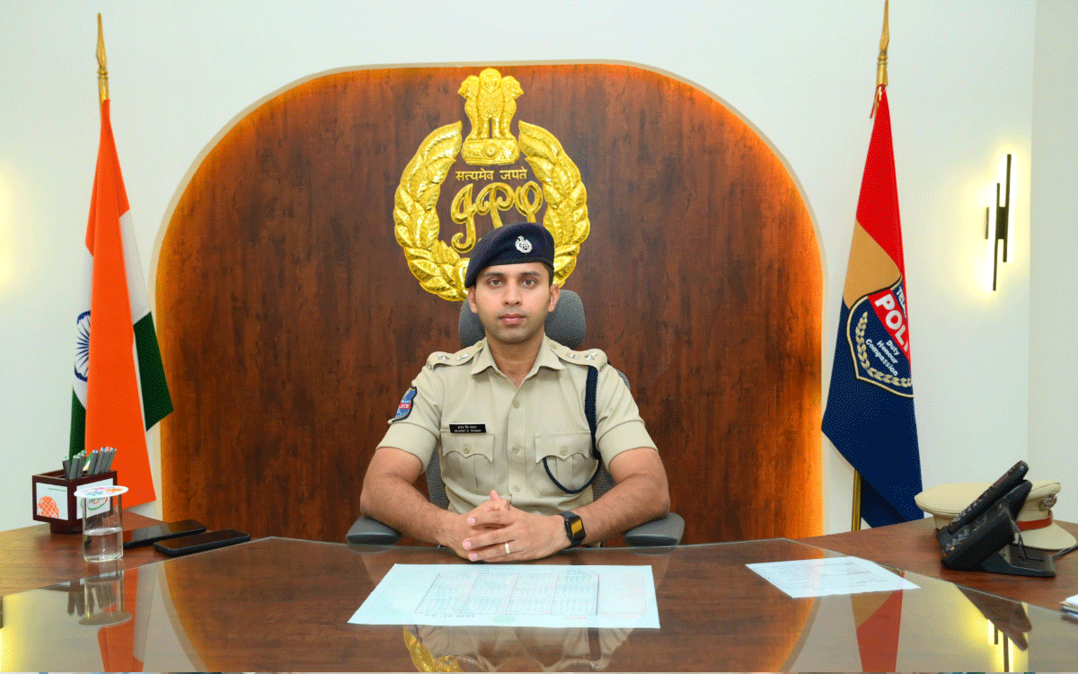 Nilagiri : అక్రమ వడ్డీ వ్యాపారస్తుల పట్ల ప్రజలు అప్రమ‌త్తంగా ఉండాలి : ఎస్పీ శరత్ చంద్ర పవార్