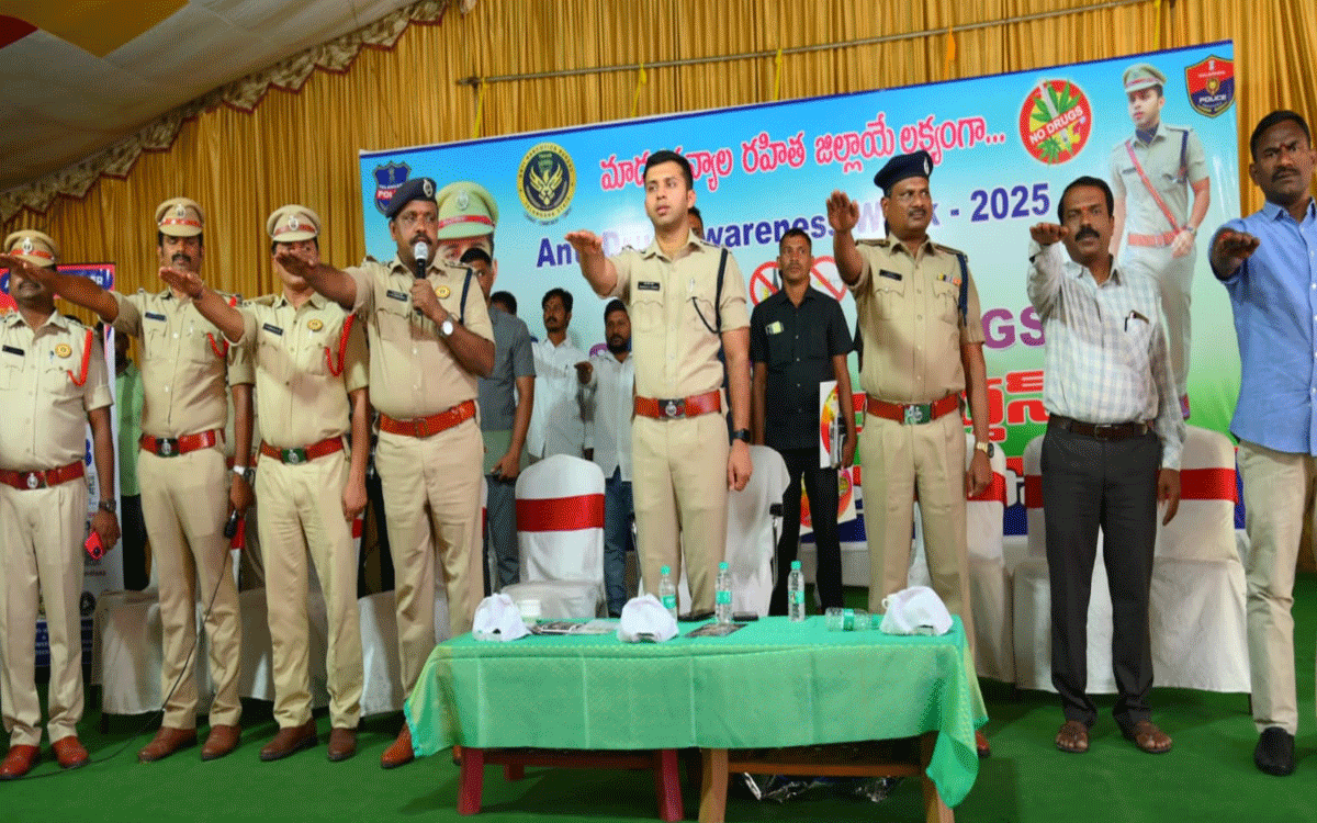 Nalgonda : యువ‌త‌ యాంటీ డ్రగ్ సోల్జర్‌గా పనిచేయాలి : ఎస్పీ శరత్ చంద్ర పవార్