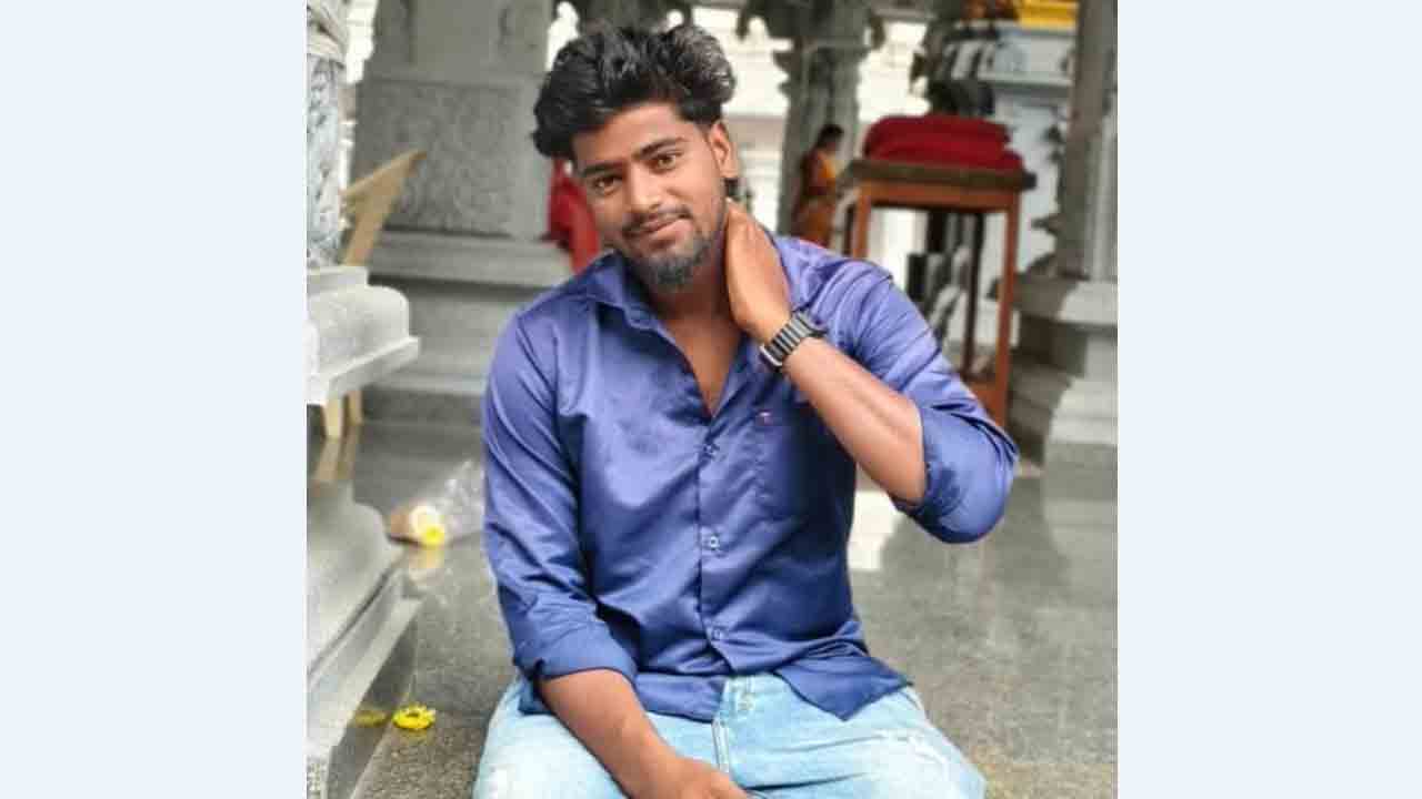 Mallapur | మల్లాపూర్‌లో విషాదం.. ఉరేసుకొని యువకుడి ఆత్మహత్య