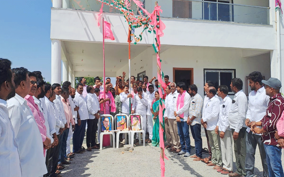 Suryapet : తెలంగాణ ప్రత్యేక రాష్ట్రం తెచ్చిన ఘనత బీఆర్ఎస్ పార్టీదే : బ‌డుగుల లింగ‌య్య‌యాద‌వ్‌