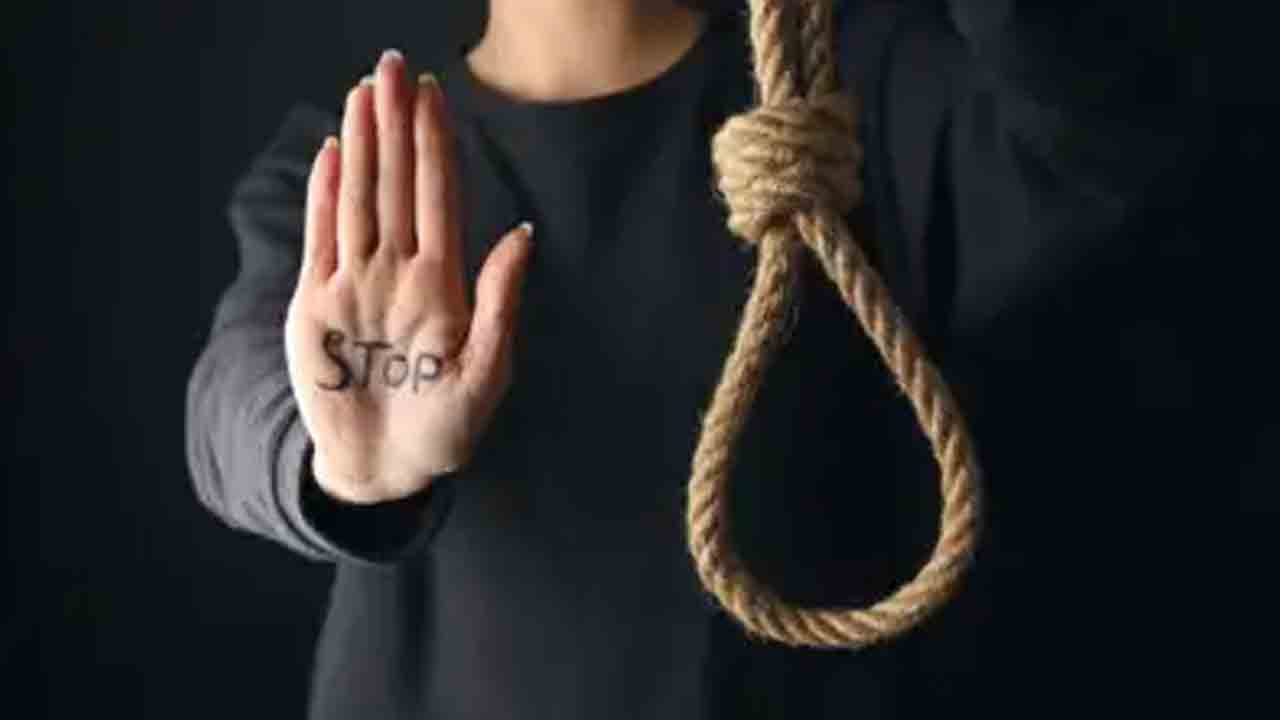 Student Suicide | షేక్‌పేట్ గురుకుల హాస్టల్‌లో ఇంటర్ ఫస్టియర్ విద్యార్థి ఆత్మహత్య
