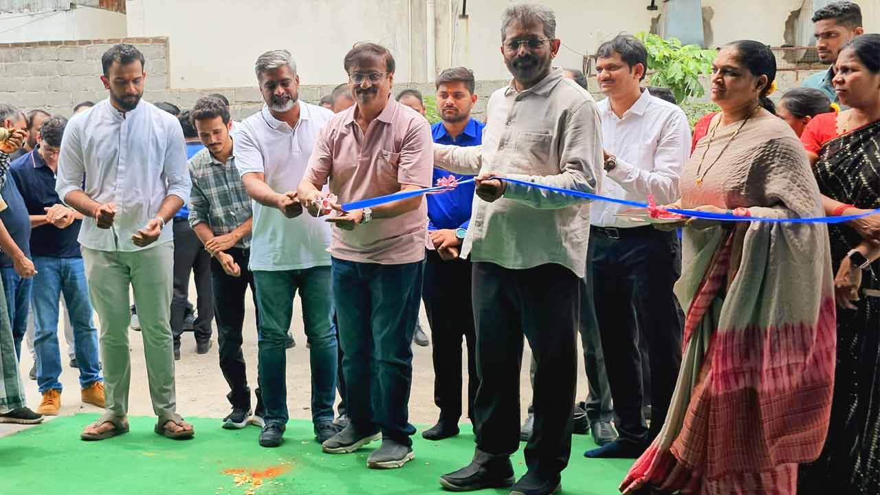 మ‌న్నెగూడ ఆర్టీవో ఆఫీస్‌కు స‌మీపంలో నూత‌న టాటా షోరూమ్ ప్రారంభం