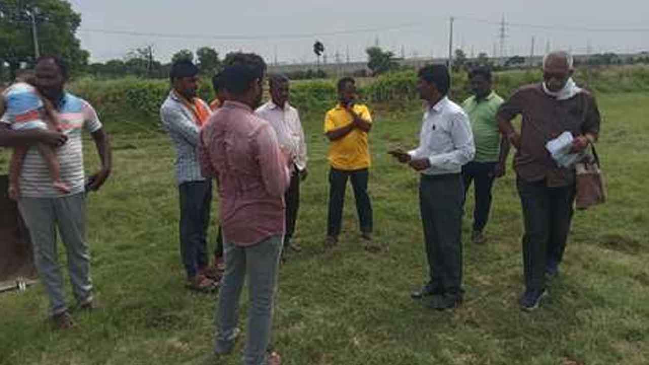 Tehsildar Prakash Rao | ప్రభుత్వ భూముల్లో తవ్వకాలు జరిపితే కఠిన చర్యలు : తహసీల్దార్ ప్రకాశ్ రావు