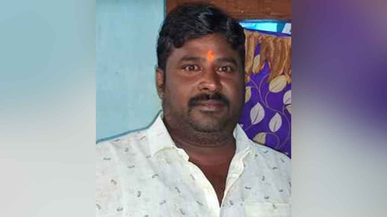 Auto driver dies | ఎల్లారెడ్డిపేటలో విషాదం.. ఆటో బోల్తా, డ్రైవర్ మృతి