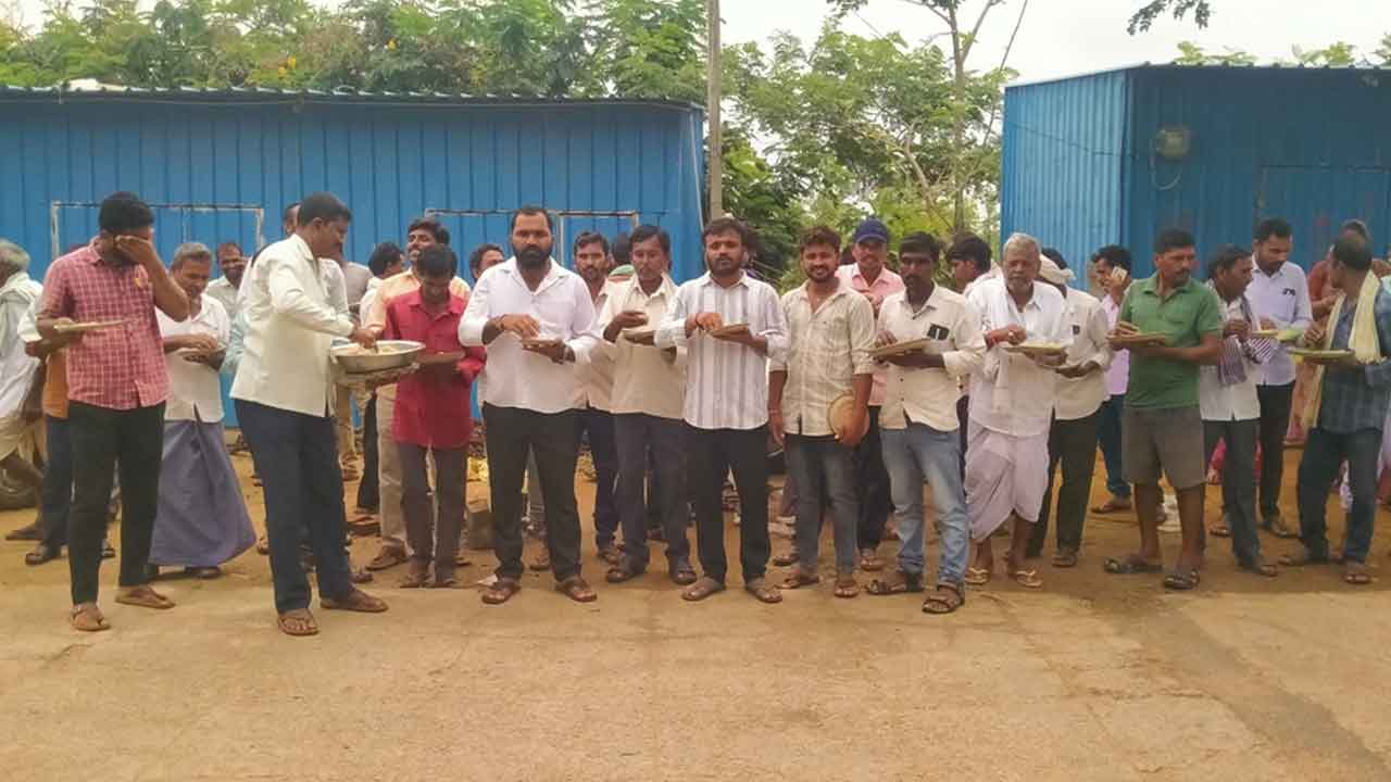 Kesamudram | పట్టా పుస్తకాల కోసం నారాయణపురం రైతుల వంటావార్పు