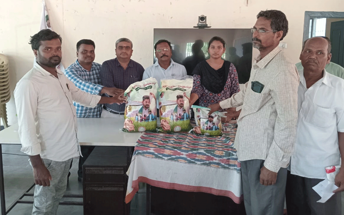 Sansthan Narayanapuram : నాణ్యమైన విత్తనాలతో అధిక దిగుబ‌డులు : ఏఓ వ‌ర్షిత‌