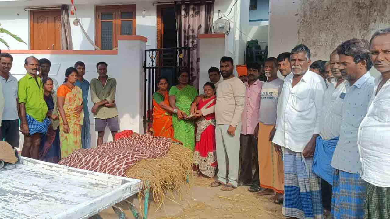 ఆపదలో ఉన్నవారికి అండగా నిలుస్తా.. కుప్పగండ్ల మాజీసర్పంచ్