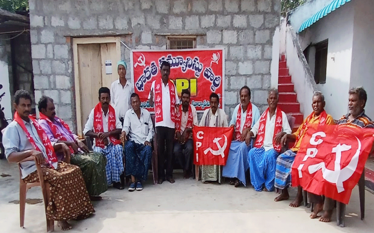 Garidepally : రైతులకు ఇచ్చిన హామీలను అమలు చేయాలి : పోకల వెంకటేశ్వర్లు