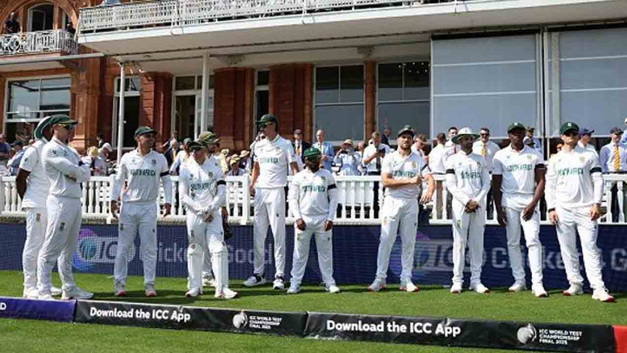 WTC Final | విమాన ప్ర‌మాద మృతులకు సంతాపం.. లార్డ్స్‌లో న‌ల్ల‌రిబ్బ‌న్లు ధ‌రించిన క్రికెట‌ర్లు