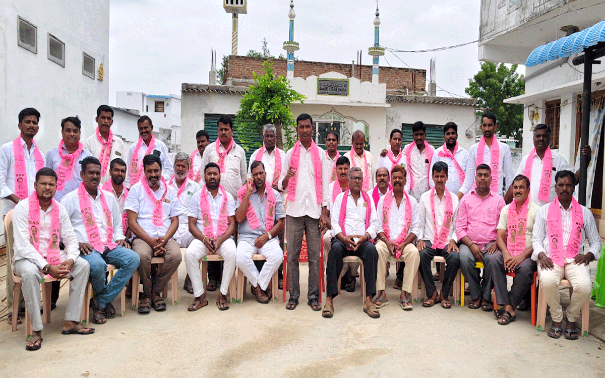 Motokondur : పథకాల అమలులో కాంగ్రెస్‌ ప్రభుత్వం విఫలం : బొట్ల యాదయ్య