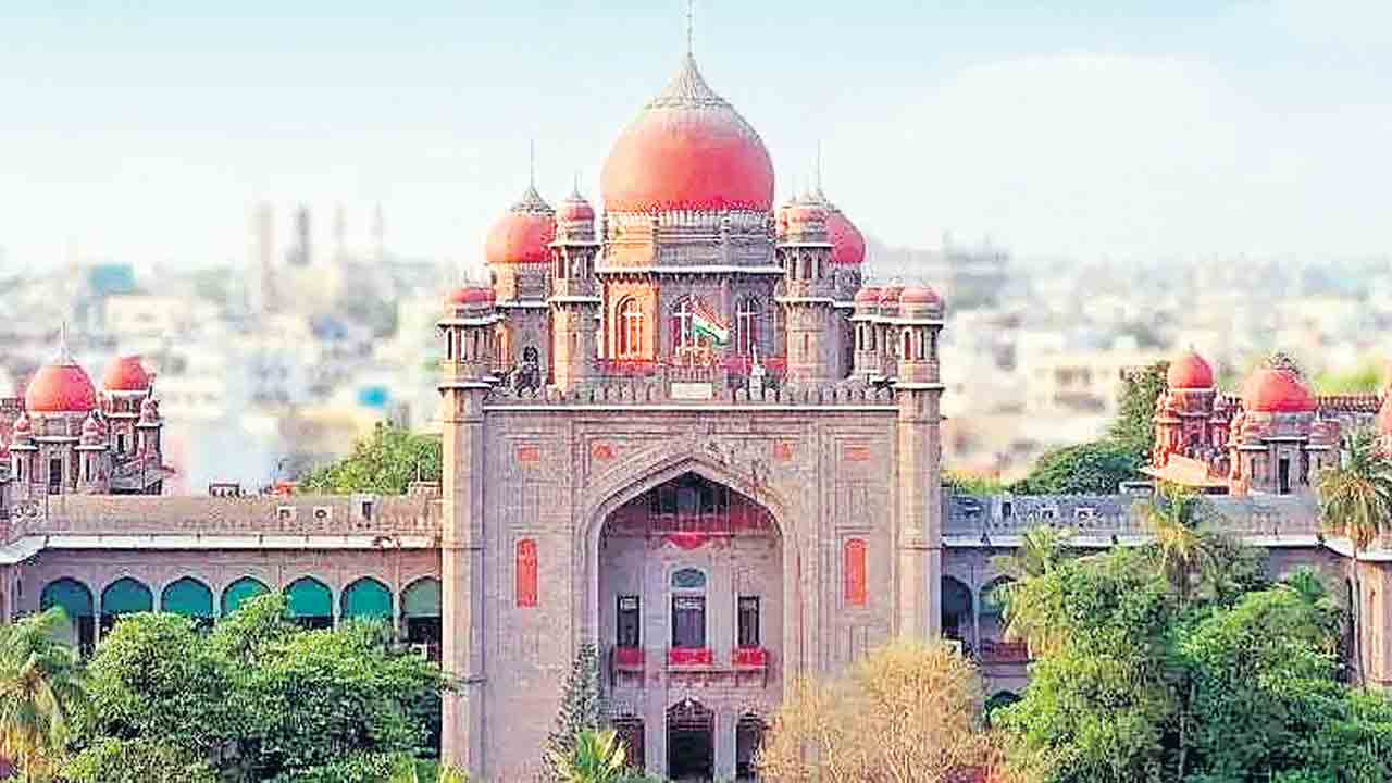 విధ్వంసానికి అధికారులే బాధ్యులు.. అక్రమ నిర్మాణాలపై కేసులో హైకోర్టు ఘాటు వ్యాఖ్య