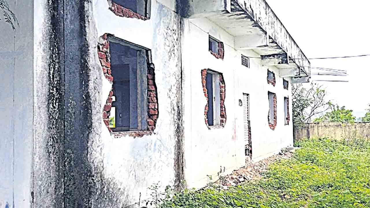 ఆ చోరీ.. అంతుచిక్కని మిస్టరీ.. నెల క్రితం స్లాటర్‌ హౌస్‌లో లక్షల విలువైన